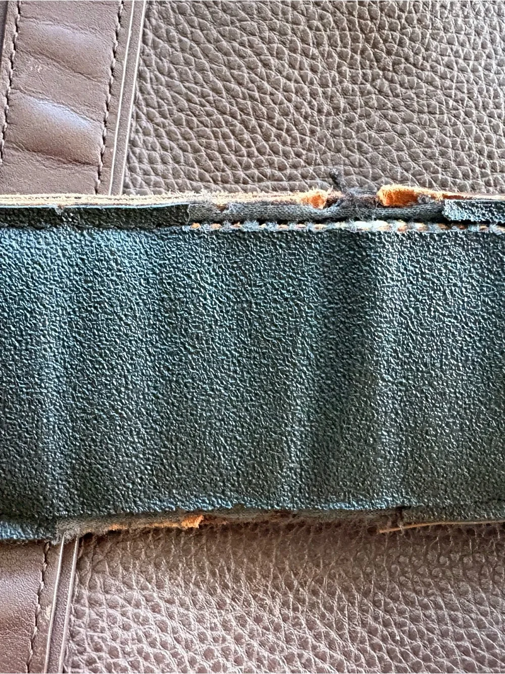 Hook & Albert Brown Pebbled Leather Laptop Briefcase Messenger Bag